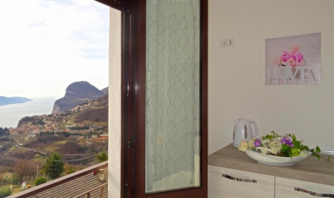 Tremosine Casa Palanca Lake View Apartment By Gardadomusmea מראה חיצוני תמונה